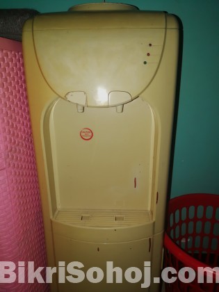 Water cooler and heater